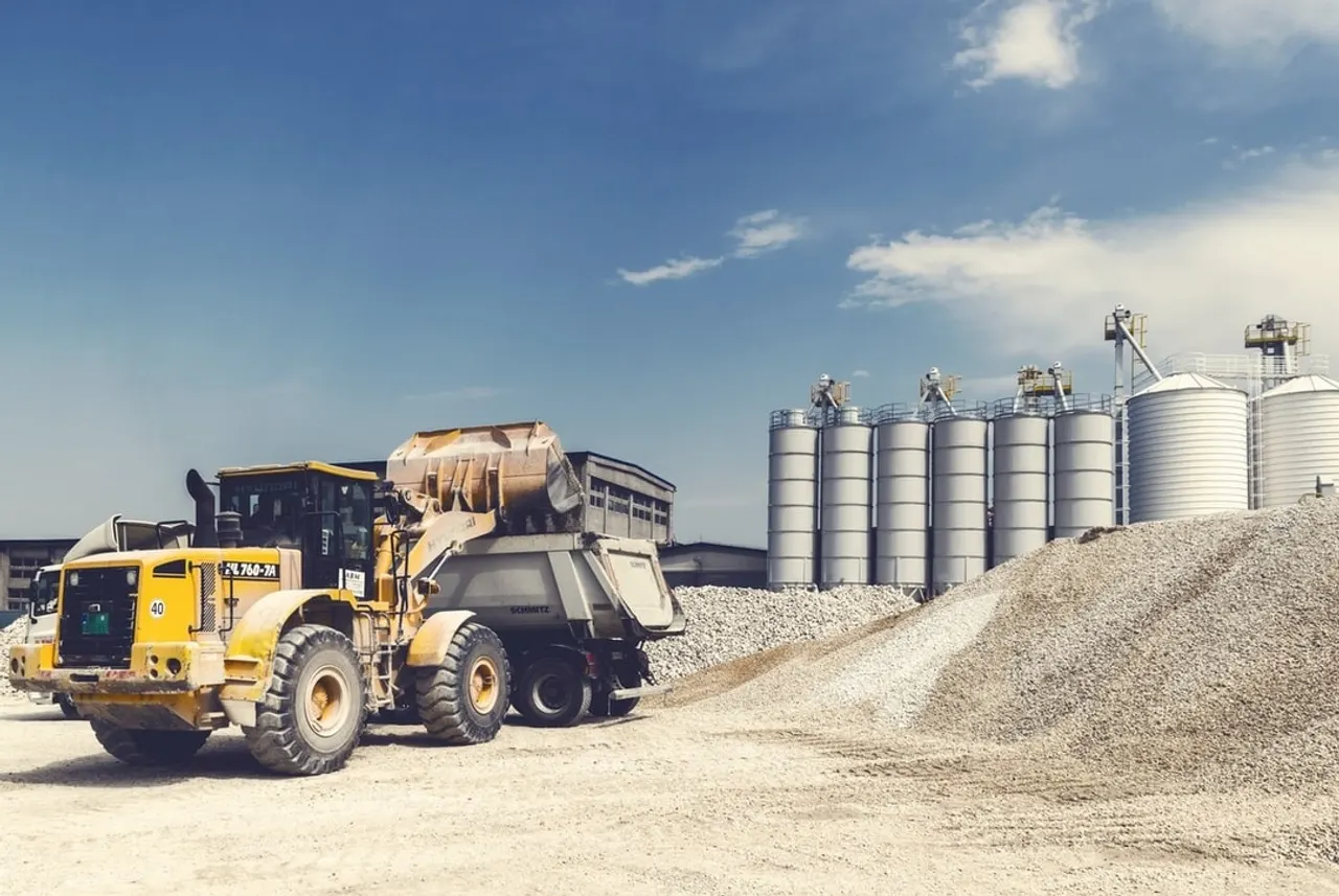 Wheel loader at an aggregate crushing plant